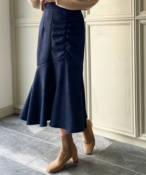 JUNOAH（ジュノア）の「スエード調マーメイドフリルスカート（スカート・レディース・ブラック/ネイビー/モカ/ピンク系その他・MEDIUM/LARGE/X-LARGE）」の6枚目の写真