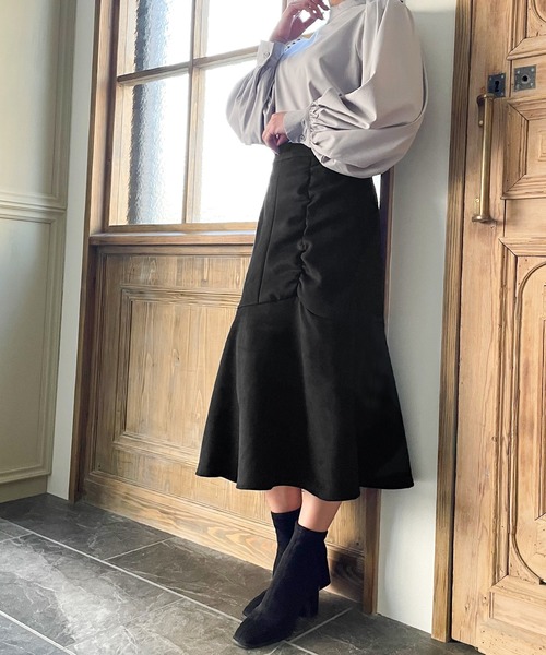 JUNOAH（ジュノア）の「スエード調マーメイドフリルスカート（スカート・レディース・ブラック/ネイビー/モカ/ピンク系その他・MEDIUM/LARGE/X-LARGE）」の15枚目の写真