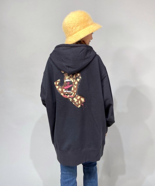 ムラサキスポーツ by 光永（ムラサキスポーツバイヒナタ）の「【ZOZOタウン限定アイテム】SANTACRUZ/サンタクルーズ × 光永（ひなた）監修アイテム  ビッグシルエット  ダルメシアン柄ロゴパーカー   502213344（パーカー・レディース・ホワイト/ブラック/グレー/オレンジ・M/L/XL）」の10枚目の写真