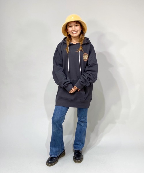 ムラサキスポーツ by 光永（ムラサキスポーツバイヒナタ）の「【ZOZOタウン限定アイテム】SANTACRUZ/サンタクルーズ × 光永（ひなた）監修アイテム  ビッグシルエット  ダルメシアン柄ロゴパーカー   502213344（パーカー・レディース・ホワイト/ブラック/グレー/オレンジ・M/L/XL）」の8枚目の写真