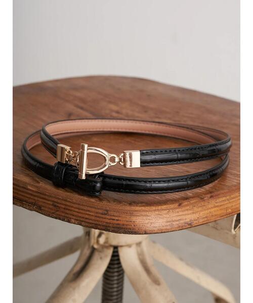 earth music&ecology（アースミュージックアンドエコロジー）の「型押しフックベルト＊（ベルト・レディース・ブラック/ダークブラウン/ピンク・FREE）」の4枚目の写真