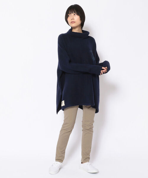 AVIREX（アヴィレックス）の「KNIT SOFT TURTLE WITH EMBLEM/ ニットソフトタートル ウィズエンブレム（ニット/セーター・レディース・グレー/ネイビー・FREE）」の5枚目の写真