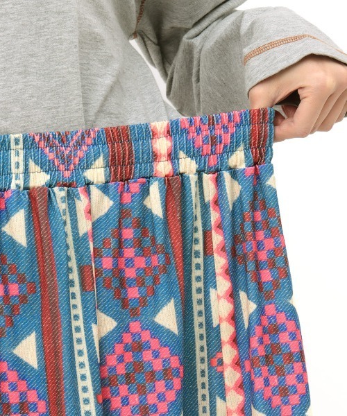 チチカカ（チチカカ）の「ファブリックプリントジャージースカート（スカート・レディース・ブラック/オレンジ/ブルー・SMALL/MEDIUM）」の15枚目の写真