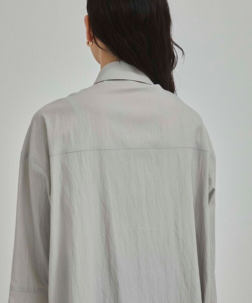 CITY TOKYO（シティトウキョウ）の「フレアスリーブレイヤード配色シャツ（シャツ/ブラウス・レディース・グレイッシュベージュ/ホワイト・FREE）」の15枚目の写真