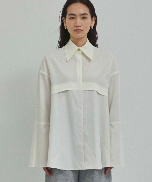 CITY TOKYO（シティトウキョウ）の「フレアスリーブレイヤード配色シャツ（シャツ/ブラウス・レディース・グレイッシュベージュ/ホワイト・FREE）」の17枚目の写真