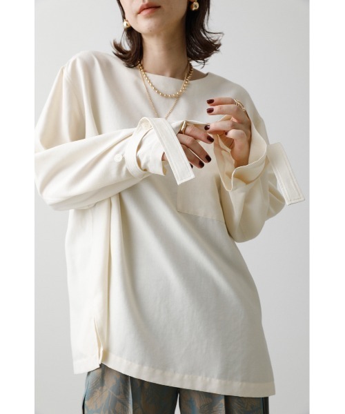 crie conforto（クリーコンフォルト）の「ショルダー釦ブラウス（シャツ/ブラウス・レディース・ブラック/オフホワイト/イエロー・SMALL/MEDIUM）」の2枚目の写真