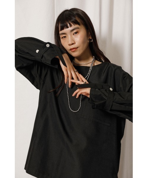 crie conforto（クリーコンフォルト）の「ショルダー釦ブラウス（シャツ/ブラウス・レディース・ブラック/オフホワイト/イエロー・SMALL/MEDIUM）」の4枚目の写真