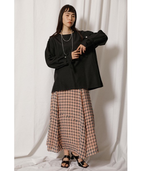 crie conforto（クリーコンフォルト）の「ショルダー釦ブラウス（シャツ/ブラウス・レディース・ブラック/オフホワイト/イエロー・SMALL/MEDIUM）」の5枚目の写真