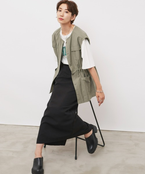 Auntie Rosa Holiday(アンティローザホリデー)の「アーチロゴカレッジプリントT(Tシャツ/カットソー・レディース・チャコールグレー/グレー/オフホワイト/グリーン・FREE)」の21枚目の写真