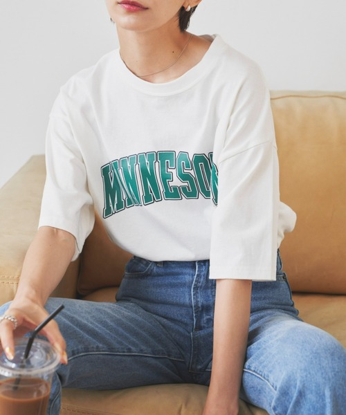 Auntie Rosa Holiday(アンティローザホリデー)の「アーチロゴカレッジプリントT(Tシャツ/カットソー・レディース・チャコールグレー/グレー/オフホワイト/グリーン・FREE)」の19枚目の写真