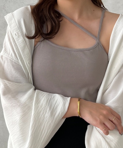 apres jour clair(アプレジュールクレア)の「【apres jour clair】カップ付きバッククロスキャミソール【ZOZOTOWN限定アイテム】(キャミソール・レディース・ダークブラウン/ベージュ/アイボリー/ブラック/ピンク/グレー/オレンジ系その他/グリーン系その他/ベージュ系その他/ブラウン系その他/その他/ホワイト系その他2/イエロー系その他・X-LARGE/フリー)」の4枚目の写真