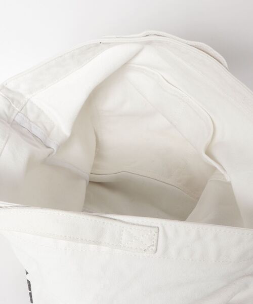 MHL.（エムエイチエル）の「2WAYバッグ（ショルダーバッグ・レディース・ホワイト・-）」の4枚目の写真