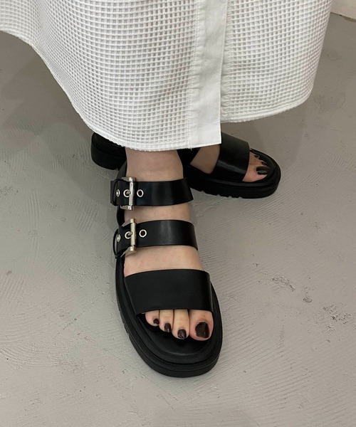 CAPRICIEUX LE'MAGE(カプリシューレマージュ)の「トラックソールベルテッドサンダル(サンダル・レディース・アイボリー/ブラック・38/36)」の9枚目の写真