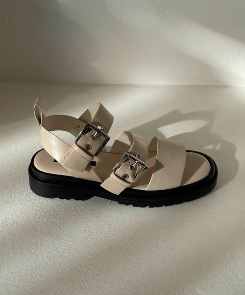 CAPRICIEUX LE'MAGE(カプリシューレマージュ)の「トラックソールベルテッドサンダル(サンダル・レディース・アイボリー/ブラック・38/36)」の11枚目の写真