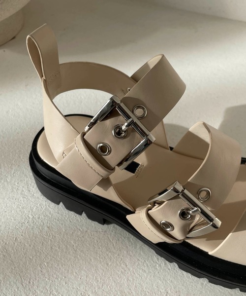 CAPRICIEUX LE'MAGE(カプリシューレマージュ)の「トラックソールベルテッドサンダル(サンダル・レディース・アイボリー/ブラック・38/36)」の12枚目の写真