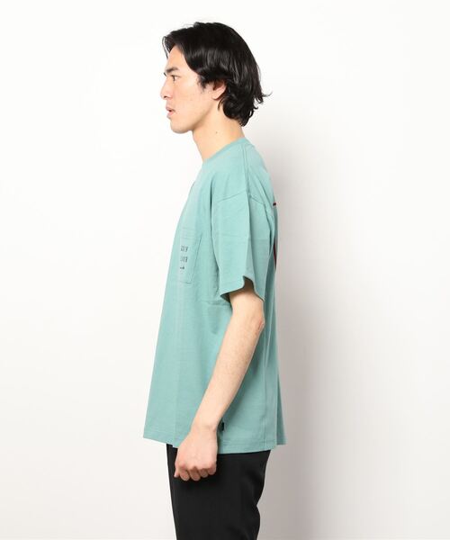 Quiksilver(クイックシルバー)の「QUIKSILVER/クイックシルバー オーバーサイズ スクエアロゴTシャツ/ドロップショルダー /ポケットTシャツ QST222605M(Tシャツ/カットソー・メンズ・ホワイト/ブルー/グリーン・XL/L/M)」の6枚目の写真