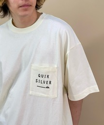 QUIKSILVER/クイックシルバー オーバーサイズ スクエアロゴTシャツ/ドロップショルダー /ポケットTシャツ QST222605M