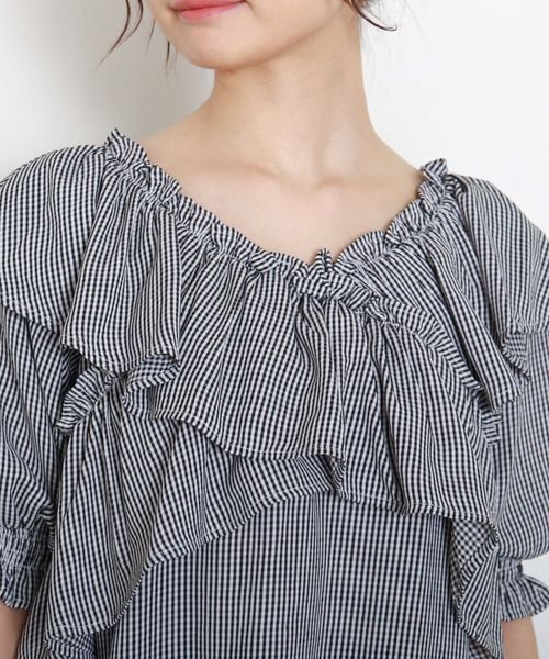 archives(アルシーヴ)の「クロスラッフルブラウス(シャツ/ブラウス・レディース・ブラック/ベージュ/オフホワイト・MEDIUM)」の10枚目の写真