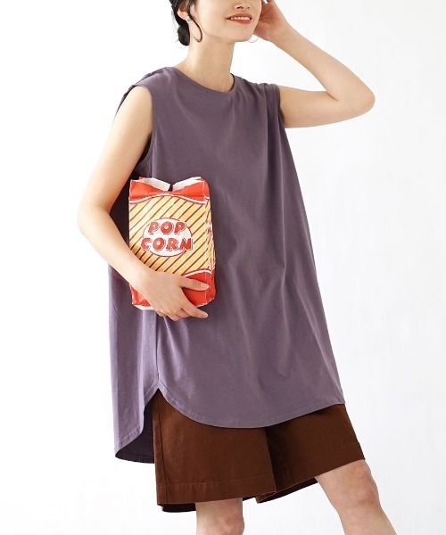 e-zakkamania stores(イーザッカマニアストアーズ)の「ノースリーブ コットンカットソー(Tシャツ/カットソー・レディース・オフホワイト/ブラック/ワインレッド/グレイッシュベージュ/ダークラベンダー・M)」の4枚目の写真