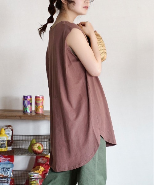 e-zakkamania stores(イーザッカマニアストアーズ)の「ノースリーブ コットンカットソー(Tシャツ/カットソー・レディース・オフホワイト/ブラック/ワインレッド/グレイッシュベージュ/ダークラベンダー・M)」の5枚目の写真