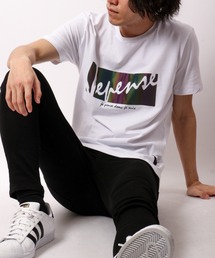 EVOLUTION タイトなシルエットのTシャツ