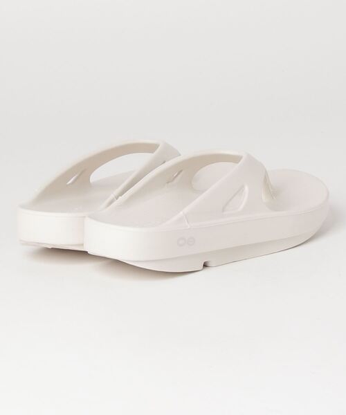 OOFOS（ウーフォス）の「Ooriginal 2000010096221　EGGNOG（サンダル・メンズ・ホワイト系その他・8/6/10/4/3/9/7/11/5）」の3枚目の写真