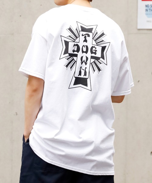 DOGTOWN(ドッグタウン)の「DOGTOWN/ドッグタウン Closs Logo S/S TEE 半袖ロゴTシャツ(Tシャツ/カットソー・メンズ・ブラック×レッド/ブラック×グリーン/ホワイト×ブラック/ブラック×ホワイト・M/L/XL)」の3枚目の写真