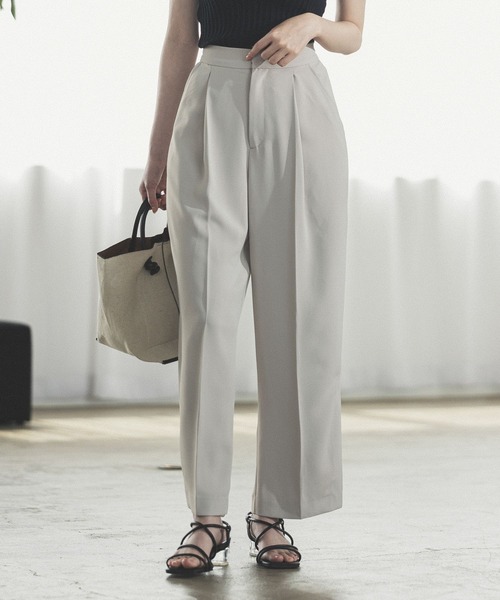 Andemiu(アンデミュウ)の「ハイウエストカラースリットパンツ285899(スラックス・レディース・グレー/グリーン/アイボリー・FREE)」の6枚目の写真