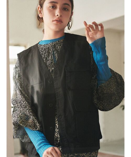 Ungrid（アングリッド）の「ミリタリーデザインベスト（ブルゾン・レディース・ブラック/カーキ・FREE）」の5枚目の写真