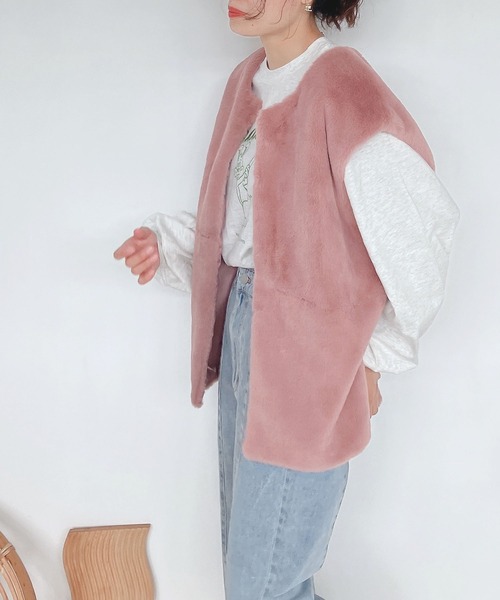 AS KNOW AS plus（アズノゥアズプラス）の「♪さらりと フェイクファーベスト　【2022AWアイテム】（ベスト・レディース・ベージュ/ブラウン/ピンク/アイボリー・FREE）」の14枚目の写真