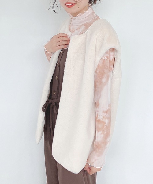 AS KNOW AS plus（アズノゥアズプラス）の「♪さらりと フェイクファーベスト　【2022AWアイテム】（ベスト・レディース・ベージュ/ブラウン/ピンク/アイボリー・FREE）」の19枚目の写真