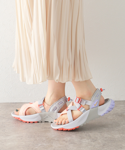 NIKE（ナイキ）の「NIKE W ONEONTA NN SANDAL（スニーカー