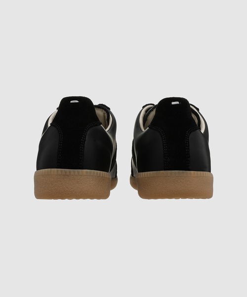 Maison Margiela（メゾンマルジェラ）の「"REPLICA" - shoes（スニーカー・メンズ・ホワイト/ブラック・41/42/43）」の5枚目の写真