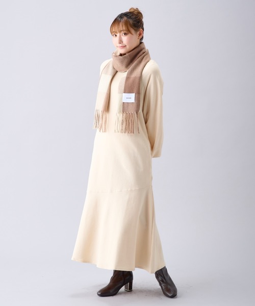 estaa(エスタ)の「とろーりマフラー ”カジュアルチェック”(マフラー・レディース・オフホワイト/サックスブルー/キャメル/ダークブルー/ネイビー×ホワイト/アイボリー/ブラウン/ブラック×ホワイト/ライトオレンジ系/ネイビー/ピンク/グレー×サックスブルー/オートミール/サンドベージュ/ミント/ライトグレー/グレー/インディゴブルー/ベージュ・FREE)」の19枚目の写真