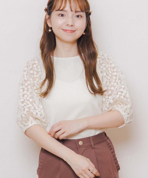 flower（フラワー）の「ビューティフルブルームトップ（Tシャツ/カットソー・レディース・ホワイト/アイボリー・FREE）」の2枚目の写真