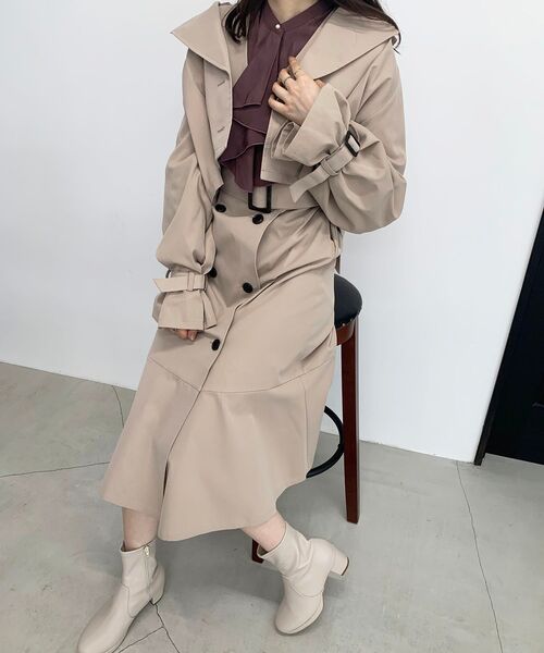 MAJESTIC LEGON(マジェスティックレゴン)の「クラシックトレンチワンピース(ワンピース・レディース・ブラック/ベージュ/ブラウン・SMALL/MEDIUM)」の17枚目の写真
