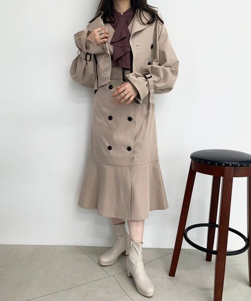 MAJESTIC LEGON(マジェスティックレゴン)の「クラシックトレンチワンピース(ワンピース・レディース・ブラック/ベージュ/ブラウン・SMALL/MEDIUM)」の13枚目の写真