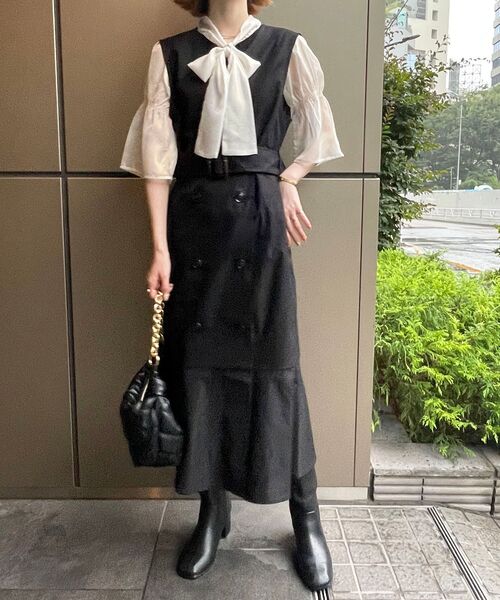 MAJESTIC LEGON(マジェスティックレゴン)の「クラシックトレンチワンピース(ワンピース・レディース・ブラック/ベージュ/ブラウン・SMALL/MEDIUM)」の11枚目の写真