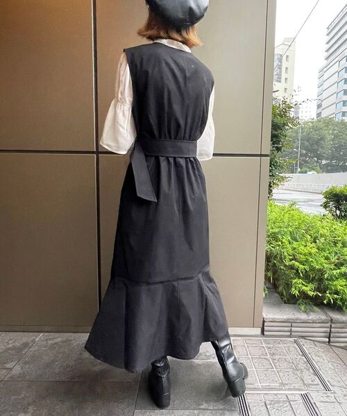 MAJESTIC LEGON(マジェスティックレゴン)の「クラシックトレンチワンピース(ワンピース・レディース・ブラック/ベージュ/ブラウン・SMALL/MEDIUM)」の15枚目の写真