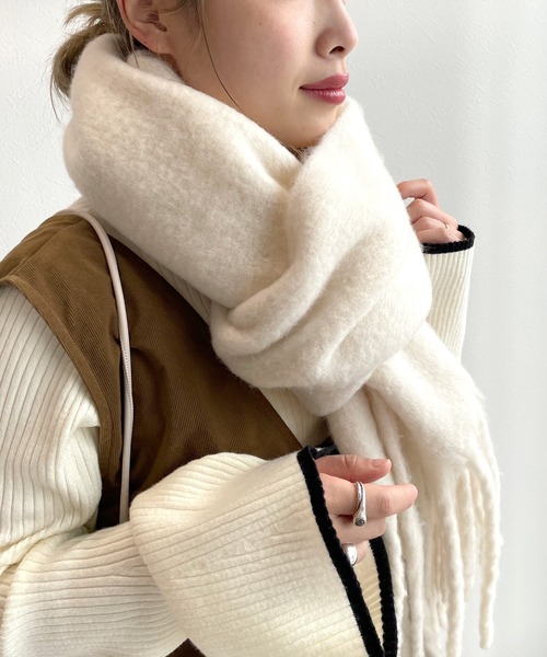 w closet（ダブルクローゼット）の「ロングマフラー（マフラー）」 - WEAR
