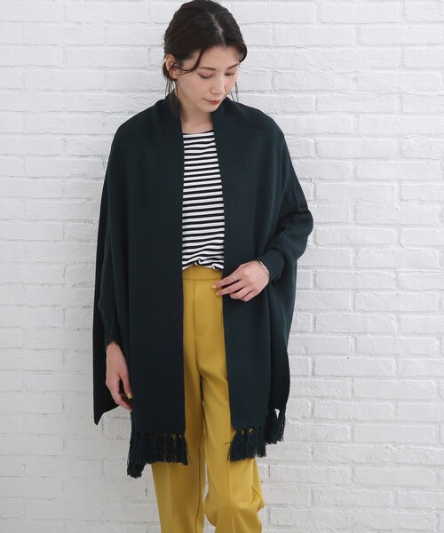 SHOO・LA・RUE(シューラルー)の「◆体系カバーが叶う!フリンジ ポンチョ カーディガン(ポンチョ・レディース・ブラック/ダークグリーン/ライトベージュ/ダークオレンジ・00)」の5枚目の写真
