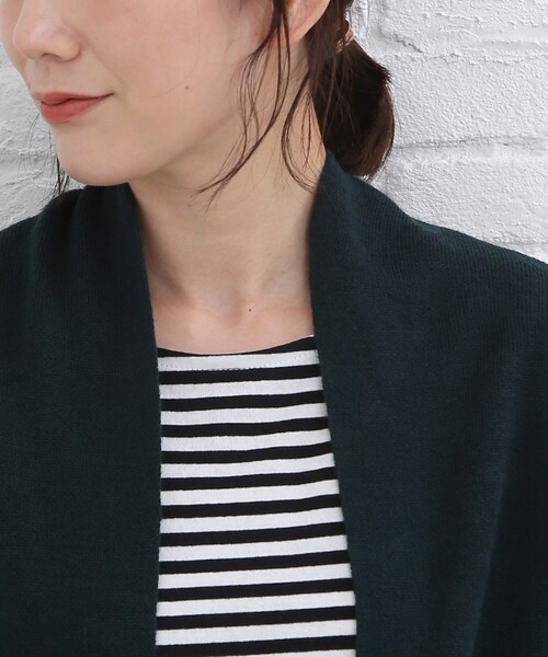 SHOO・LA・RUE(シューラルー)の「◆体系カバーが叶う!フリンジ ポンチョ カーディガン(ポンチョ・レディース・ブラック/ダークグリーン/ライトベージュ/ダークオレンジ・00)」の8枚目の写真