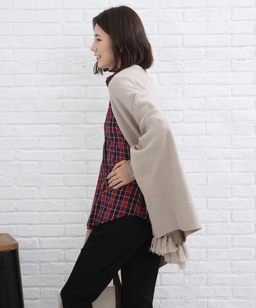 SHOO・LA・RUE(シューラルー)の「◆体系カバーが叶う!フリンジ ポンチョ カーディガン(ポンチョ・レディース・ブラック/ダークグリーン/ライトベージュ/ダークオレンジ・00)」の19枚目の写真