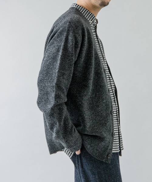 URBAN RESEARCH ROSSO MEN(アーバンリサーチロッソメン)の「メランジソフトウールニットカーディガン(カーディガン/ボレロ・メンズ・ネイビー/ブラック/ベージュ・MEDIUM/LARGE)」の10枚目の写真