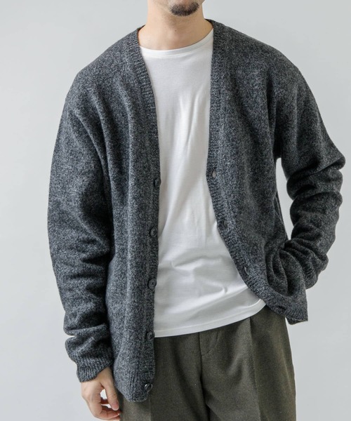 URBAN RESEARCH ROSSO MEN(アーバンリサーチロッソメン)の「メランジソフトウールニットカーディガン(カーディガン/ボレロ・メンズ・ネイビー/ブラック/ベージュ・MEDIUM/LARGE)」の22枚目の写真