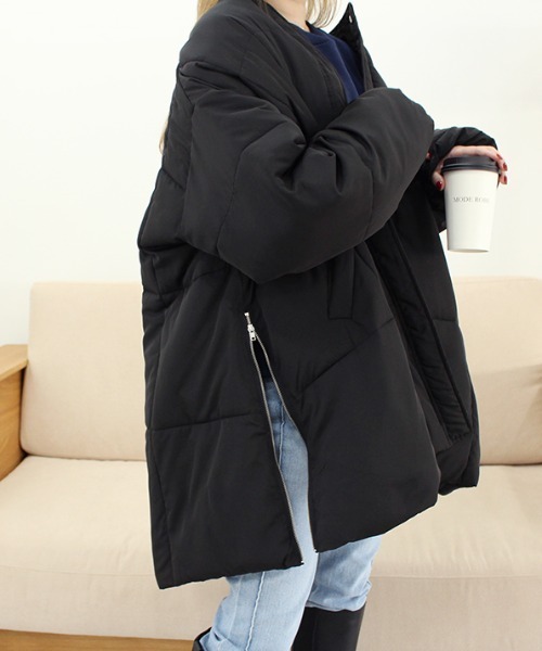 MODE ROBE（モードローブ）の「ノーカラー中綿ブルゾン（ブルゾン・レディース・ブラック/ベージュ・FREE）」の2枚目の写真