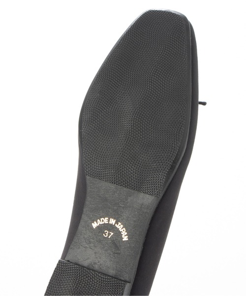 enchanted（エンチャンテッド）の「《晴雨兼用》撥水オニベジスクエアバレエシューズ（パンプス・レディース・カーキ/イエロー/ブラック/ベージュ/パープル/ネイビー・35/36/37/38/39/40）」の11枚目の写真