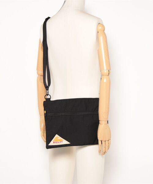 KELTY（ケルティ）の「【KELTY/ケルティ】ナイロンサコッシュ　フラットポーチM / VINTAGE FLAT POUCH M（ショルダーバッグ・メンズ・ダークグレー/モカ/タン/ブラック/オリーブ/ブラウン系その他/セージグリーン/ネイビー/マスタード・FREE）」の18枚目の写真