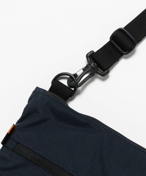 KELTY（ケルティ）の「【KELTY/ケルティ】ナイロンサコッシュ　フラットポーチM / VINTAGE FLAT POUCH M（ショルダーバッグ・メンズ・ダークグレー/モカ/タン/ブラック/オリーブ/ブラウン系その他/セージグリーン/ネイビー/マスタード・FREE）」の17枚目の写真