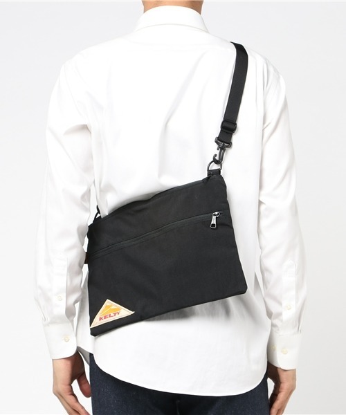 KELTY（ケルティ）の「【KELTY/ケルティ】ナイロンサコッシュ　フラットポーチM / VINTAGE FLAT POUCH M（ショルダーバッグ・メンズ・ダークグレー/モカ/タン/ブラック/オリーブ/ブラウン系その他/セージグリーン/ネイビー/マスタード・FREE）」の15枚目の写真